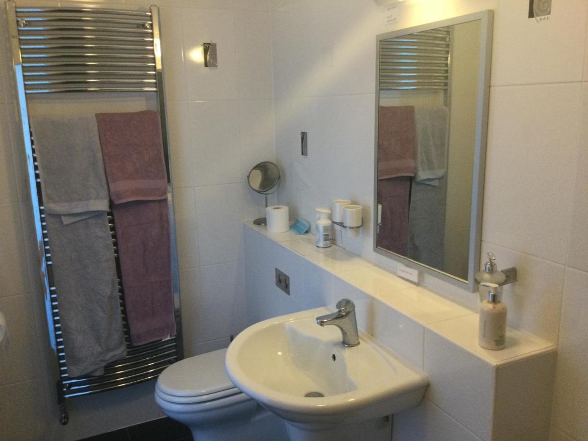 Hh Accommodation Міллом Екстер'єр фото